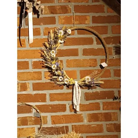 Couronne de fleurs séchées